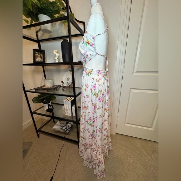 NWT WAYF Metallic Halter Maxi Dress Ivory Floral Size L - Picture 7 of 8